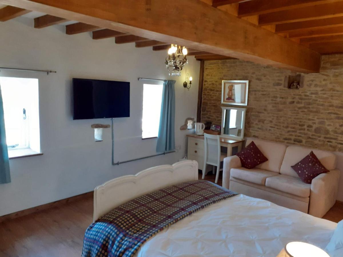 Ashton Keynes The Byre North End Farm Bed & Breakfast エクステリア 写真