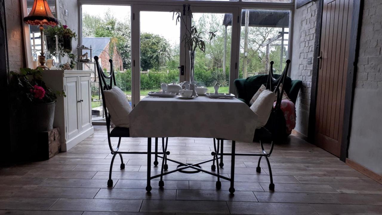 Ashton Keynes The Byre North End Farm Bed & Breakfast エクステリア 写真